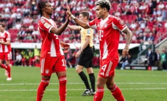 3-2险胜！拜仁慕尼黑客场破奥格斯堡，凯恩登顶双榜领跑德甲