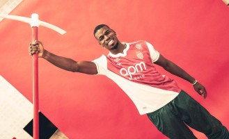 加拉：博格巴当然是法甲头号球星，他来之前也许是阿什拉夫或杜埃