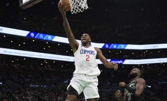 小卡涉嫌阴阳合同有最新进展 曝料记者晒卡舅短信截图