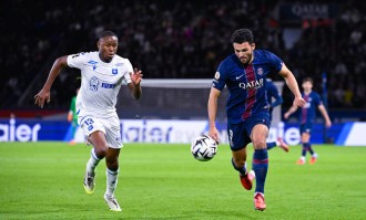 法甲-巴尔科拉失单刀 巴黎两中卫破门2-0欧塞尔重返榜首